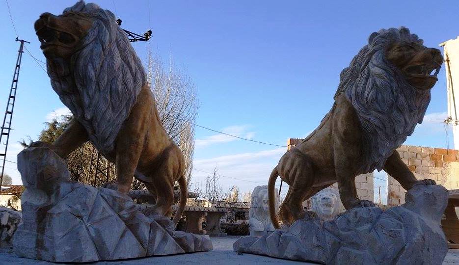 Traverten Aslan heykeli_801