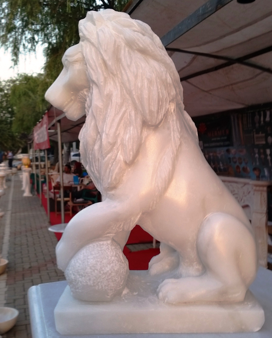 Mermer  Oturan Aslan-707