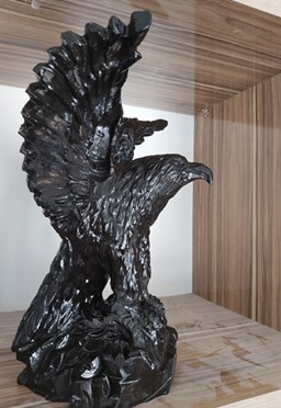 MERMER KARTAL HEYKELİ (Toros siyahı)