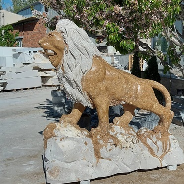 Mermer Aslan heykeli-601